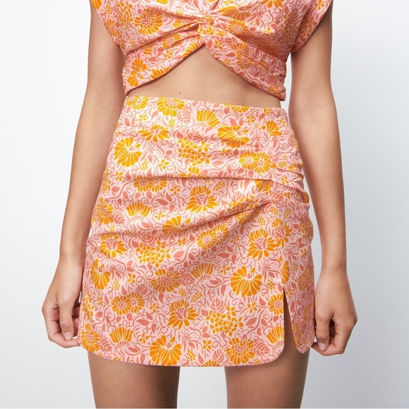 Zara Dresses & Skirts - Floral Boho Linen Blend Mini Skirt